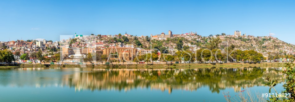 Bild på Panorama view at the Antananarivo from Anosy lake